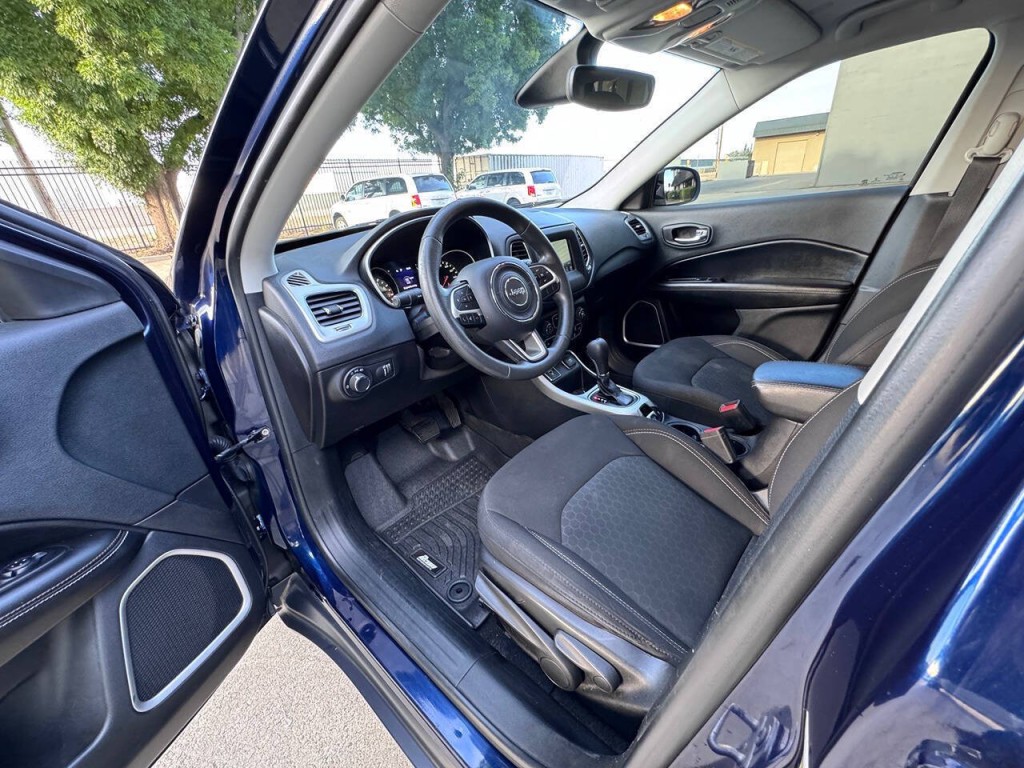2021 Jeep Compass Image 29