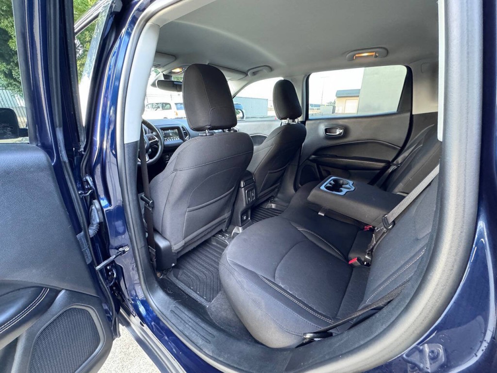 2021 Jeep Compass Image 31