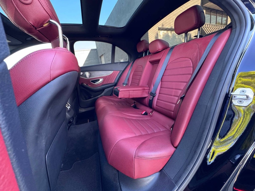 2016 Mercedes-Benz C-Class Image 13