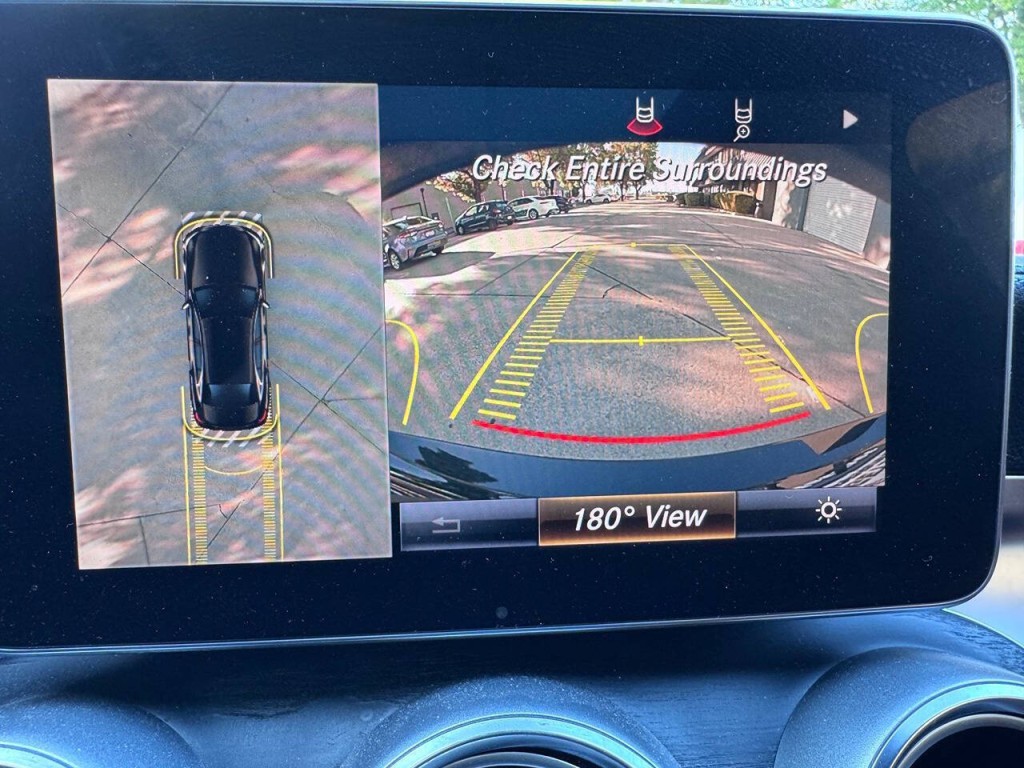 2016 Mercedes-Benz C-Class Image 18