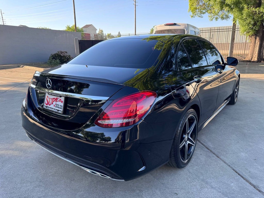 2016 Mercedes-Benz C-Class Image 67