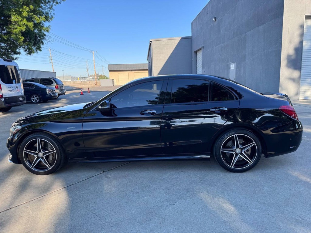 2016 Mercedes-Benz C-Class Image 69