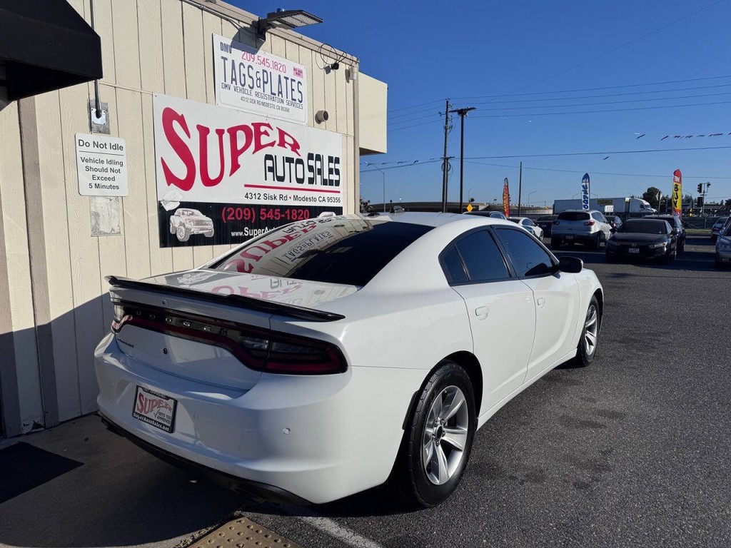 2021 Dodge Charger Image 8