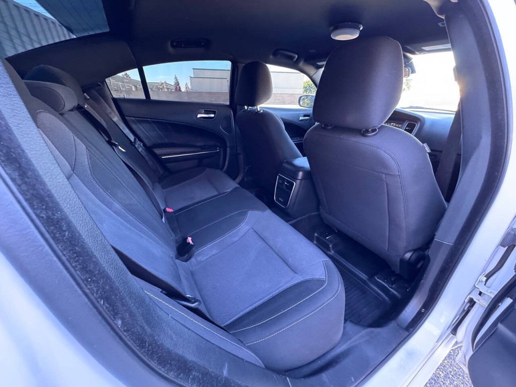 2021 Dodge Charger Image 32