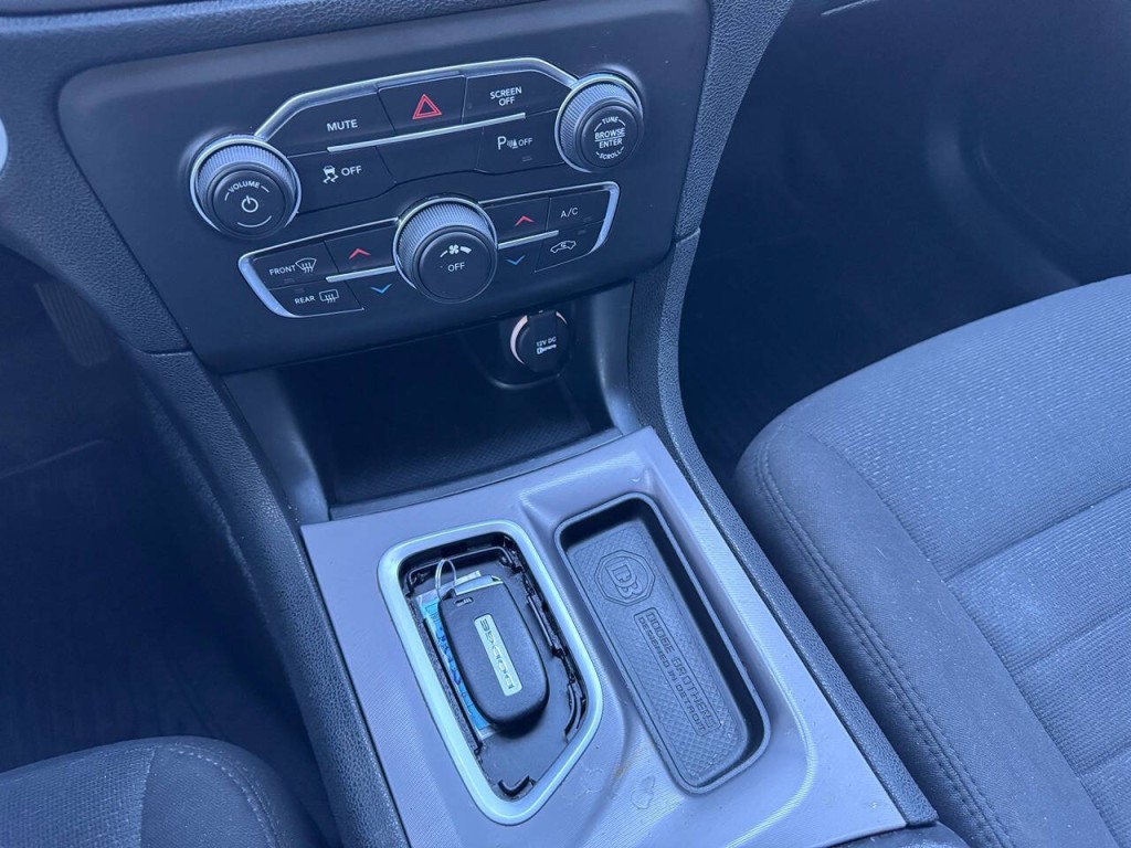 2021 Dodge Charger Image 40