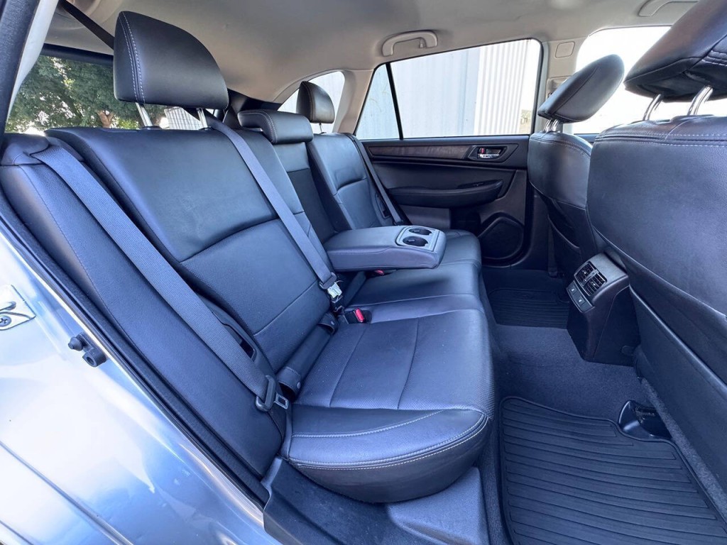 2017 Subaru Outback Image 14
