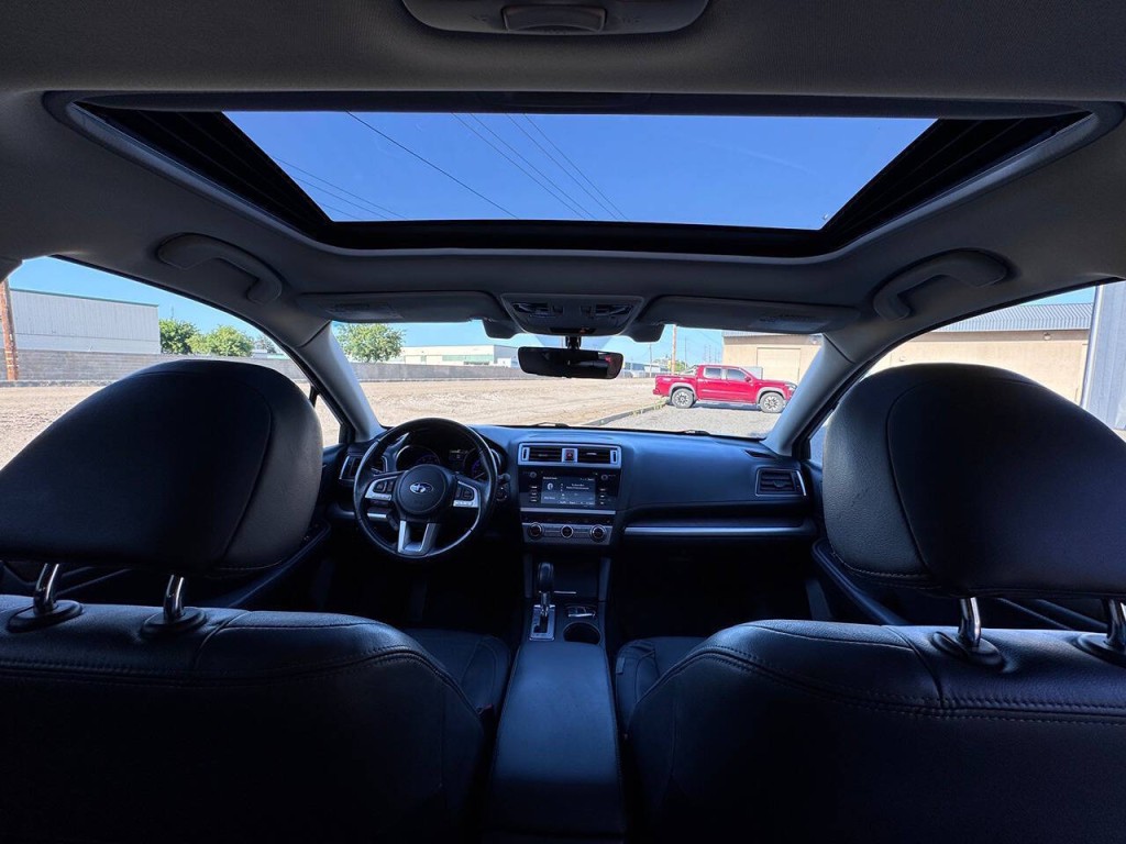 2017 Subaru Outback Image 17