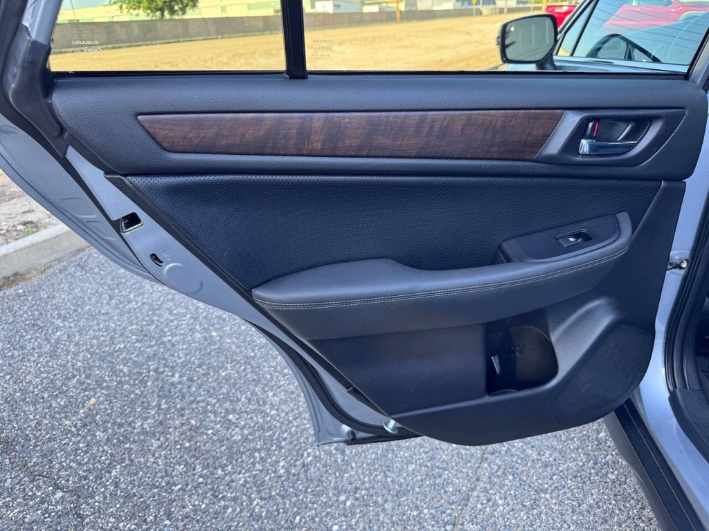 2017 Subaru Outback Image 50