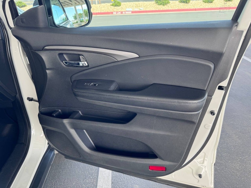 2019 Honda Pilot Image 43