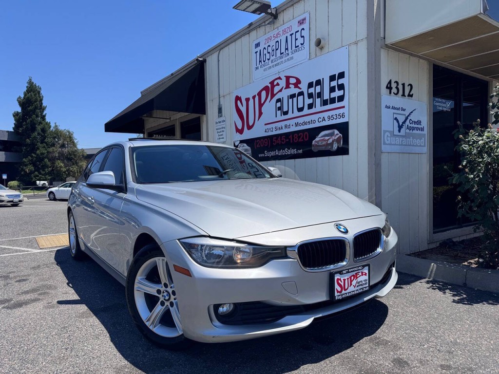 2014 BMW 3 Series Image 25