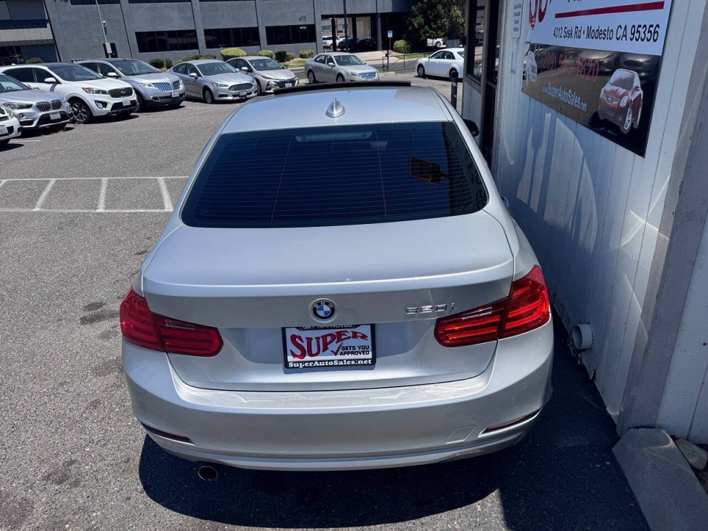2014 BMW 3 Series Image 28