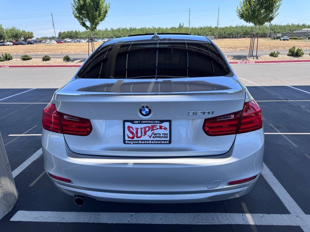2014 BMW 3 Series Image 55