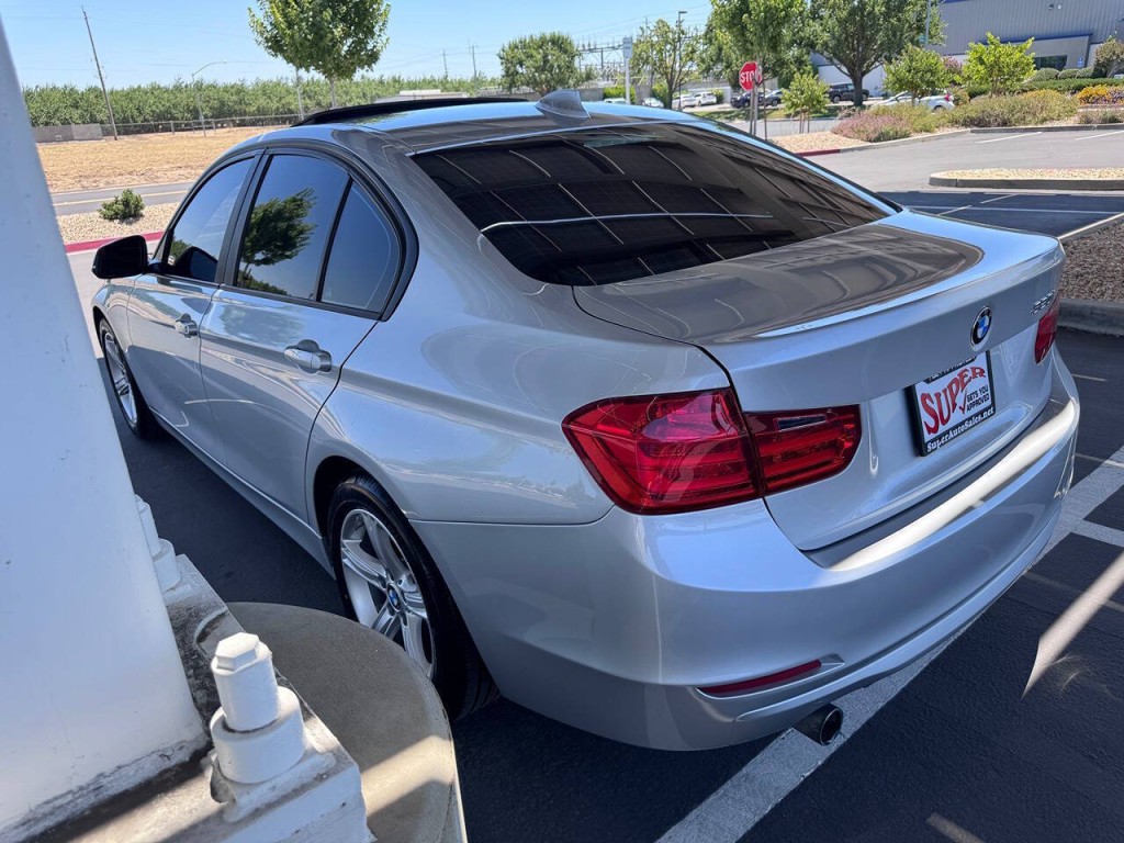 2014 BMW 3 Series Image 56