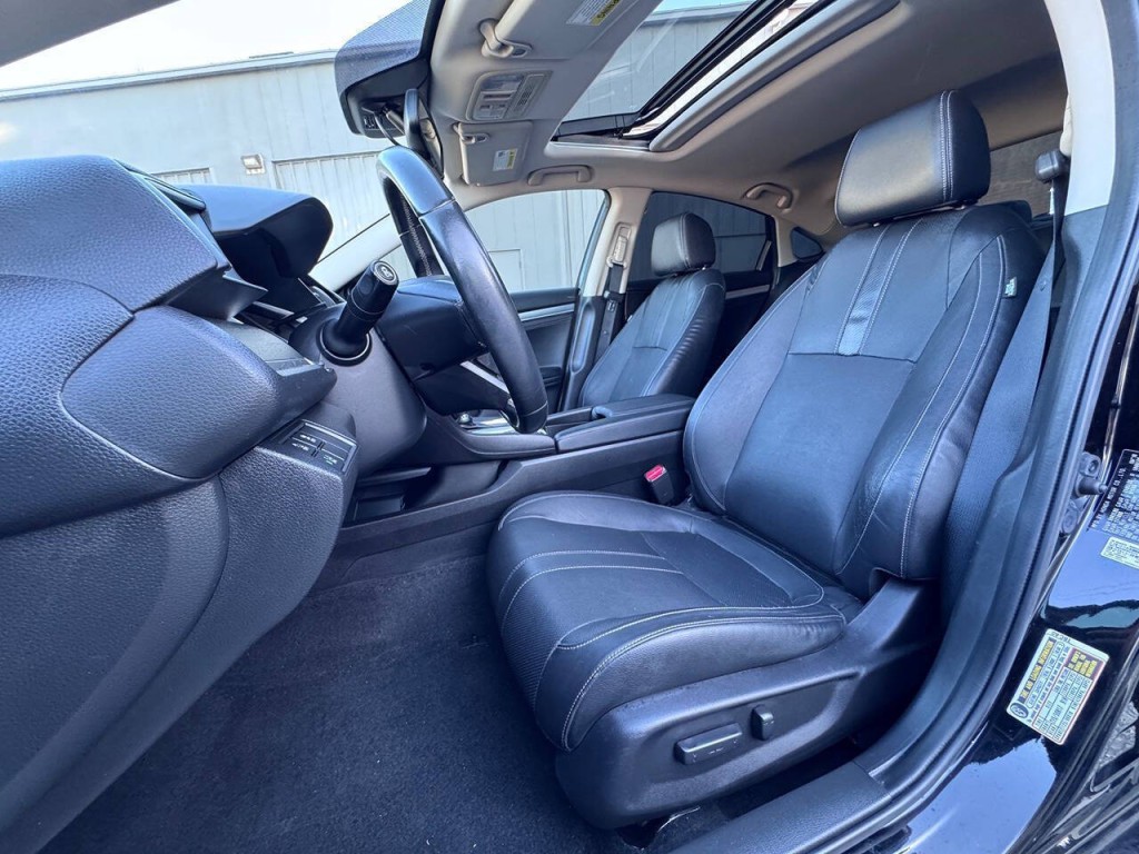 2018 Honda Civic Image 11