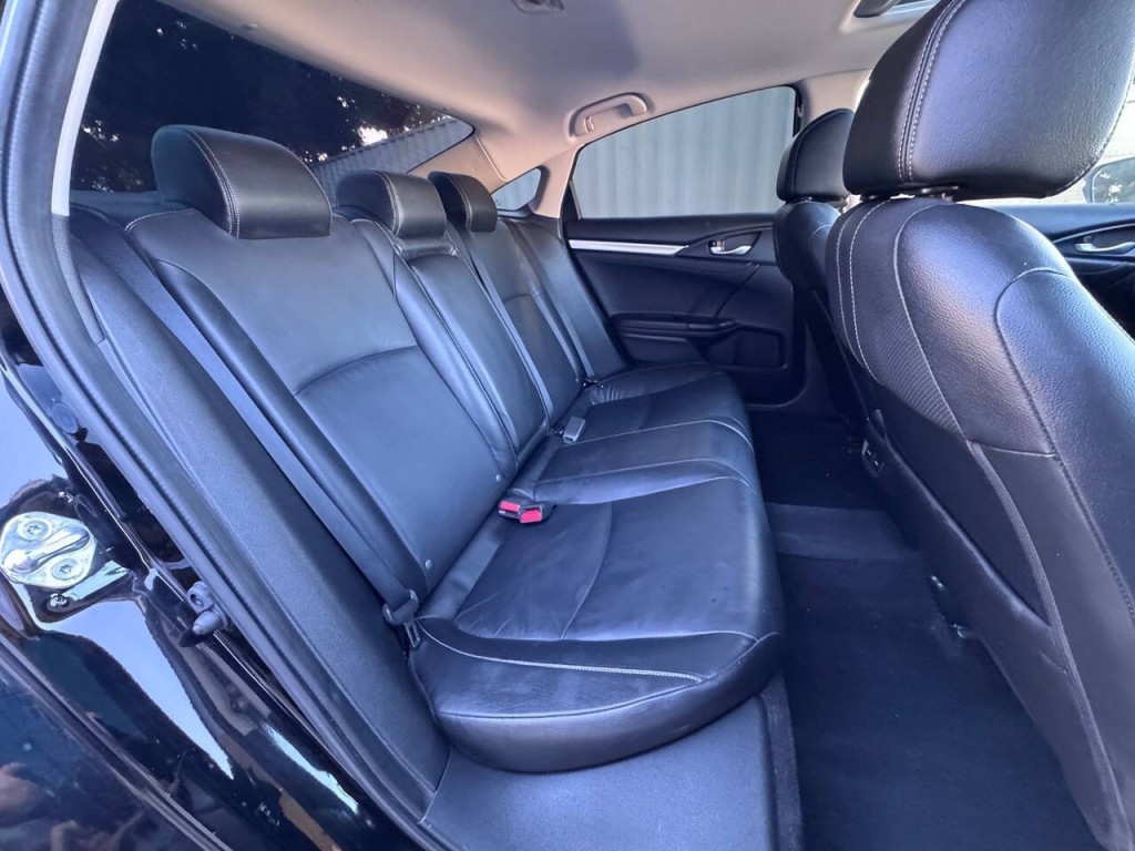 2018 Honda Civic Image 13