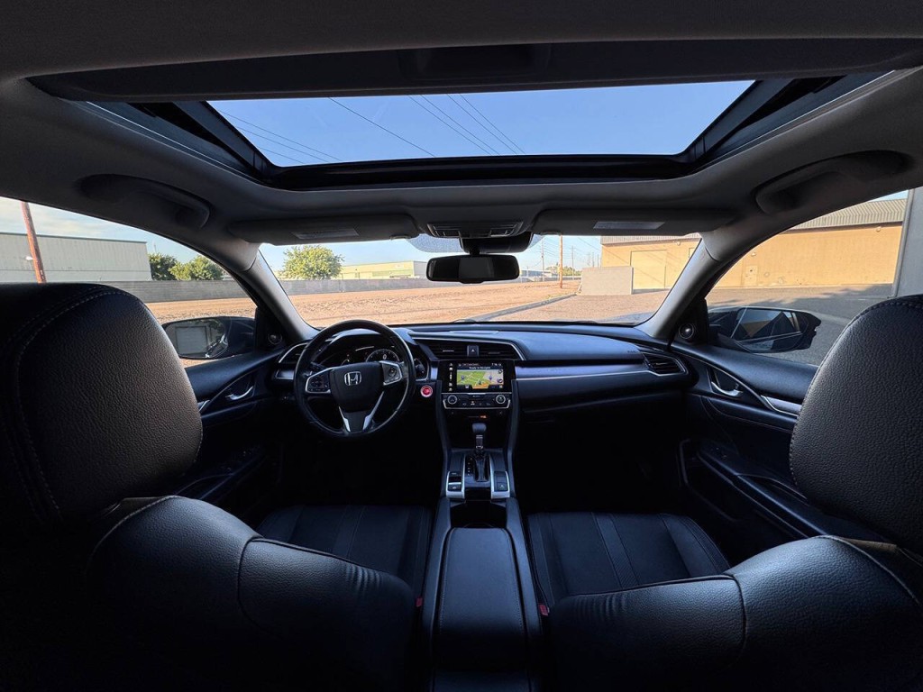 2018 Honda Civic Image 17