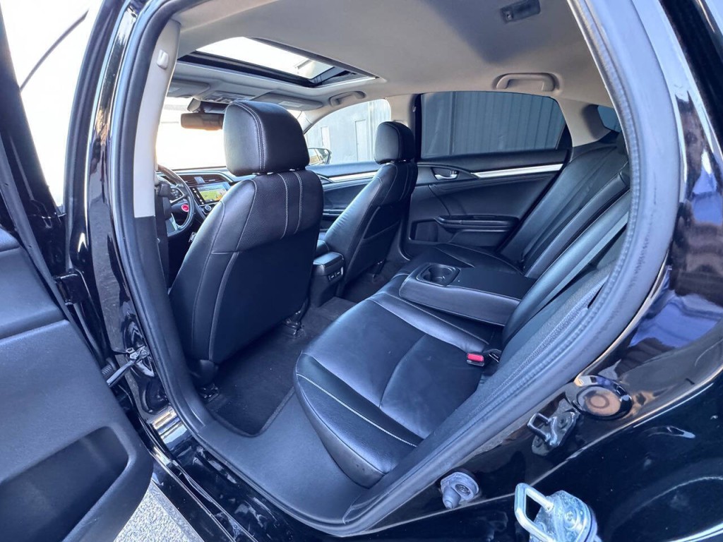 2018 Honda Civic Image 26