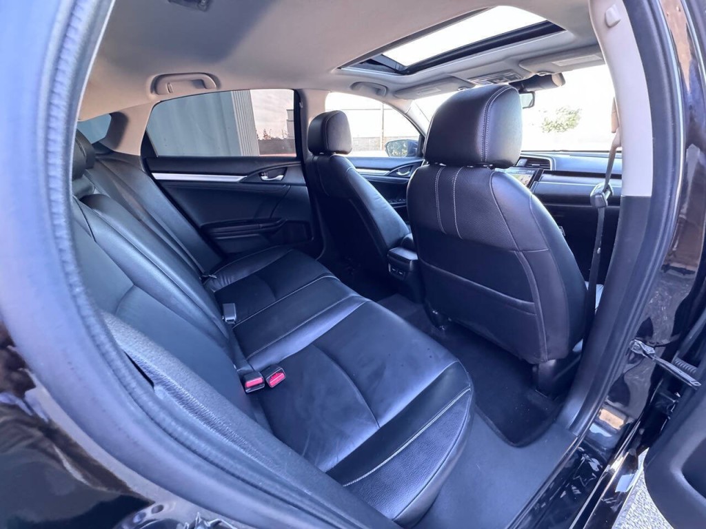 2018 Honda Civic Image 27