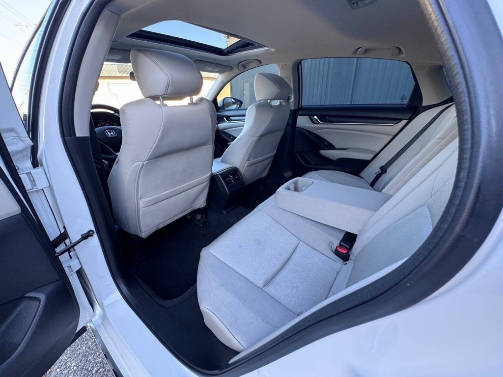 2018 Honda Accord Image 14