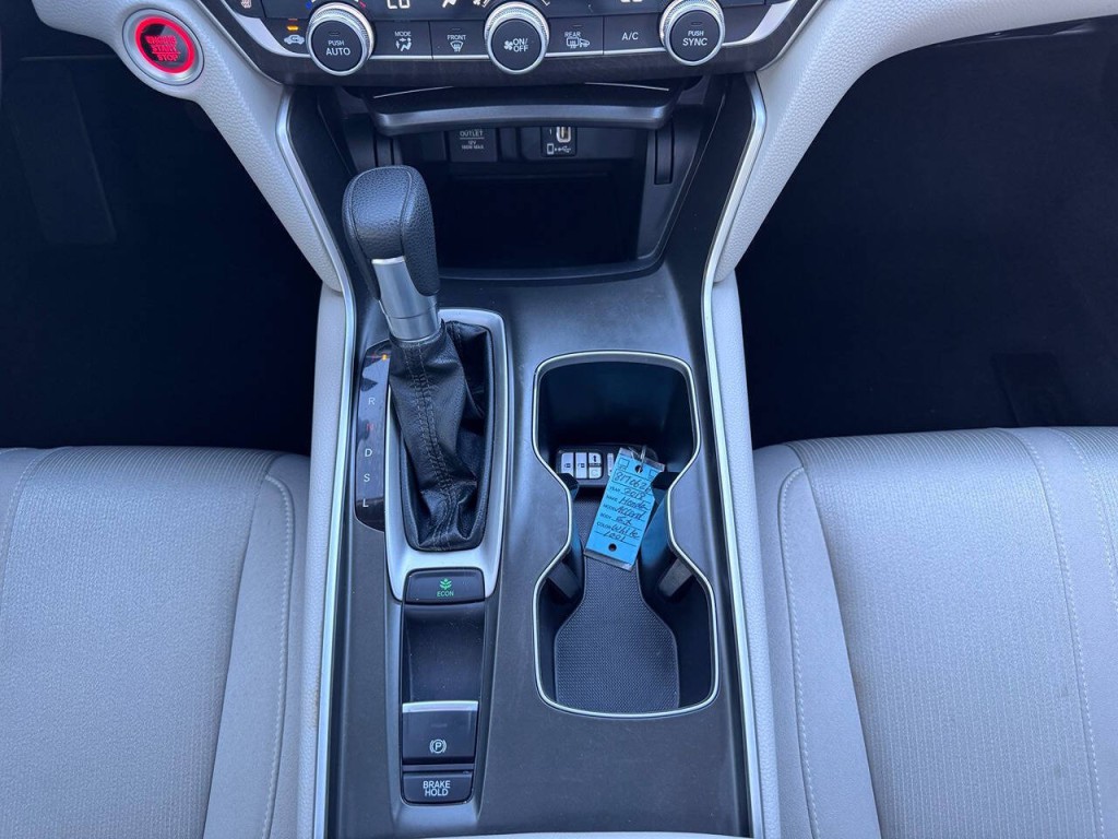 2018 Honda Accord Image 19