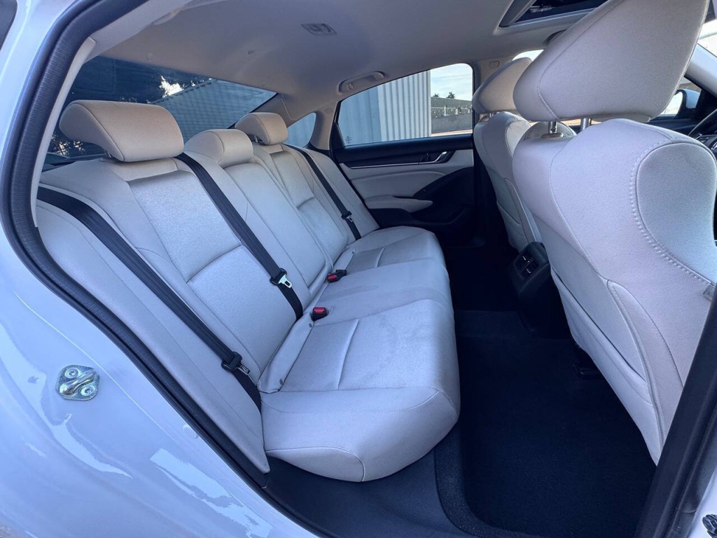 2018 Honda Accord Image 33