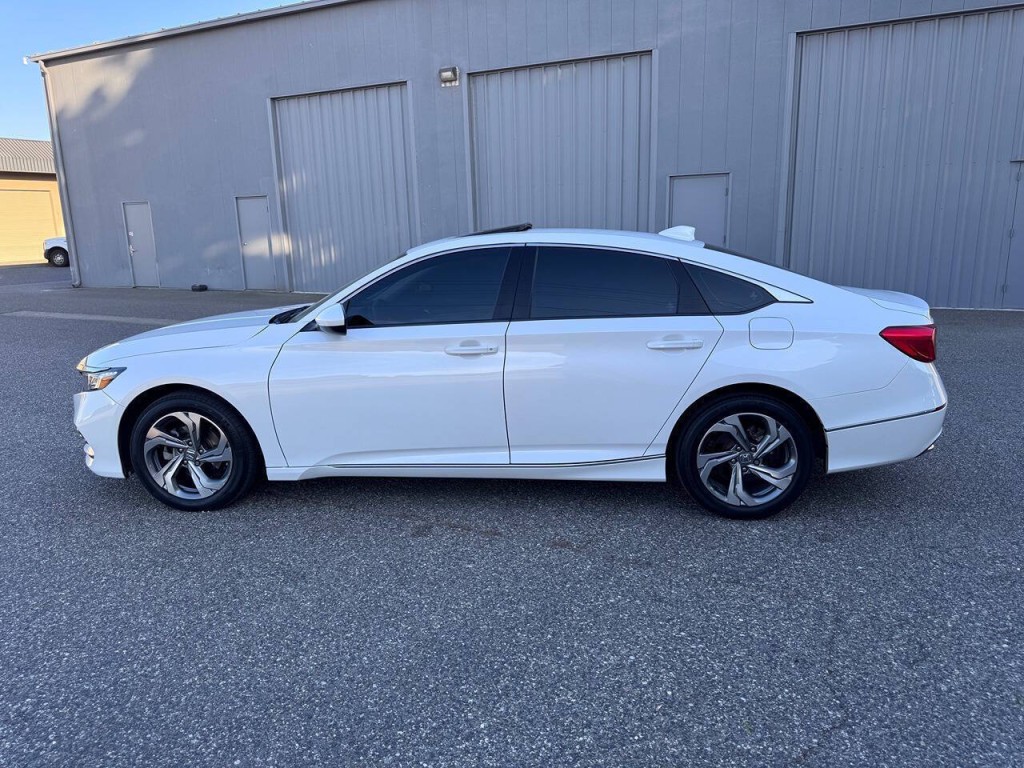 2018 Honda Accord Image 60