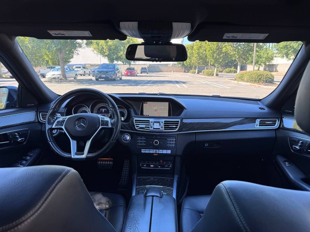 2016 Mercedes-Benz E-Class Image 17