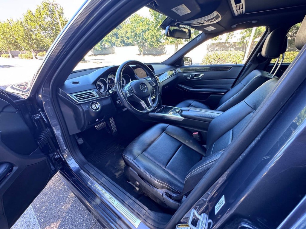2016 Mercedes-Benz E-Class Image 25