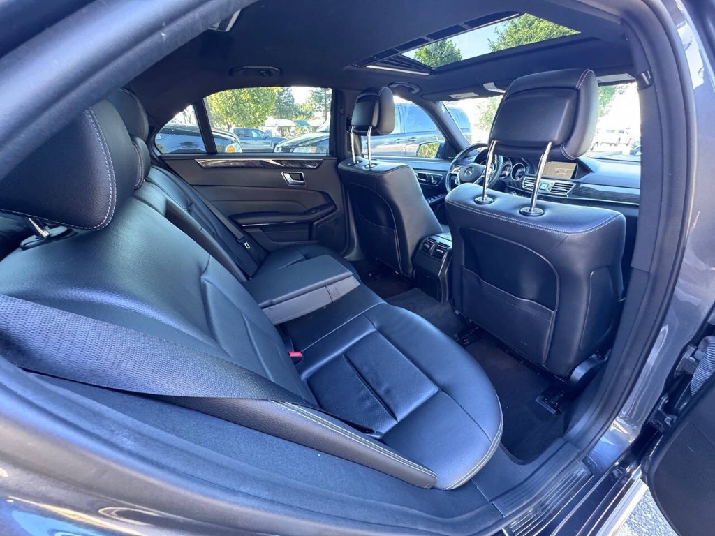 2016 Mercedes-Benz E-Class Image 28