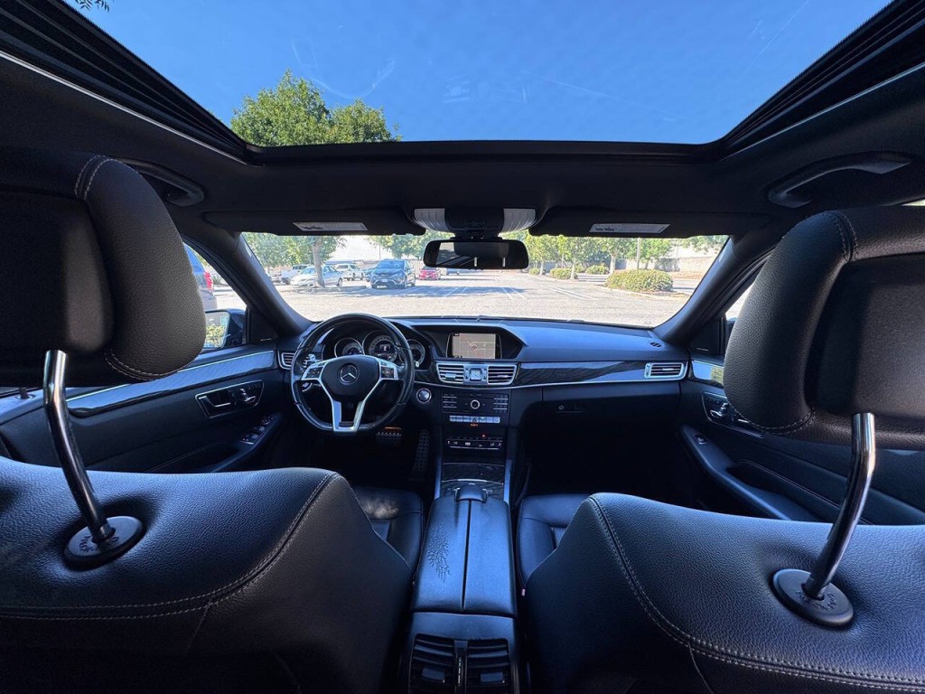 2016 Mercedes-Benz E-Class Image 29