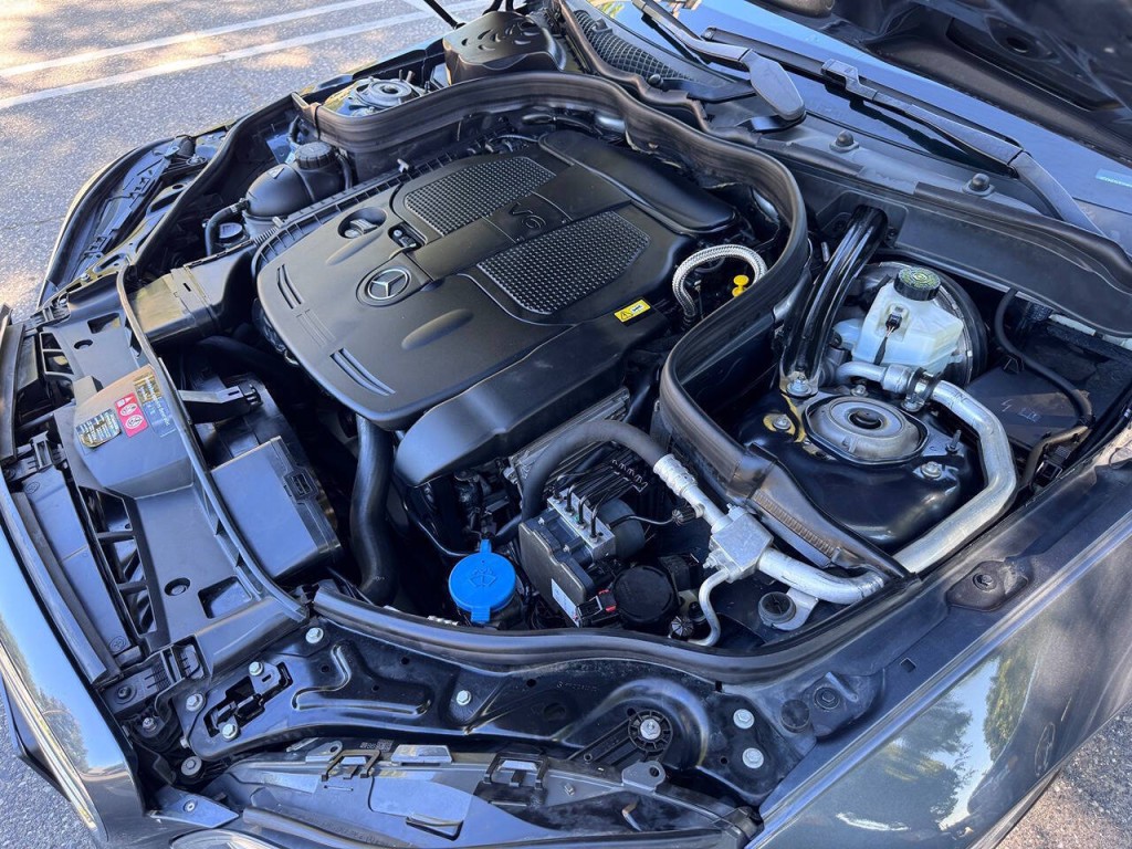 2016 Mercedes-Benz E-Class Image 37