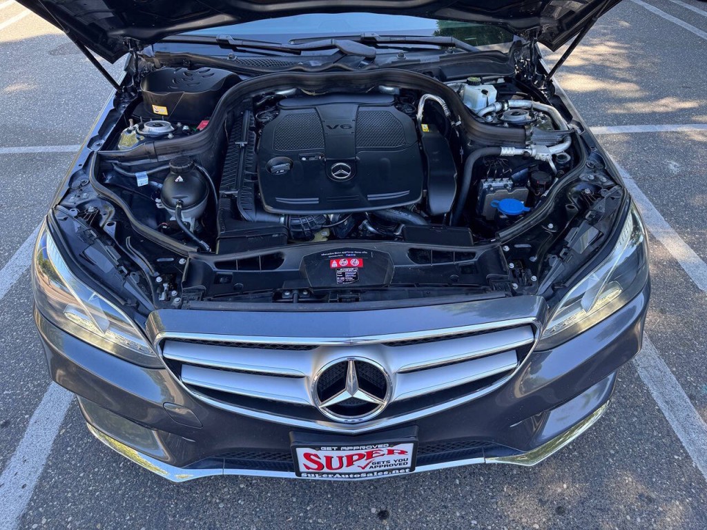 2016 Mercedes-Benz E-Class Image 38