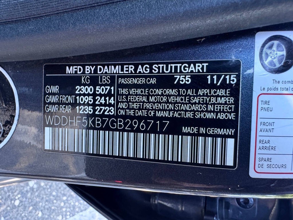 2016 Mercedes-Benz E-Class Image 44