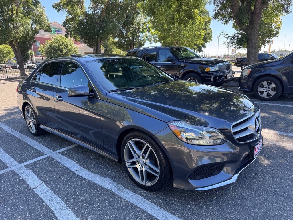 2016 Mercedes-Benz E-Class Image 47