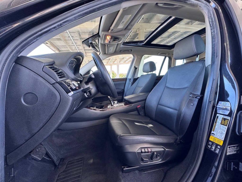 2017 BMW X3 Image 11