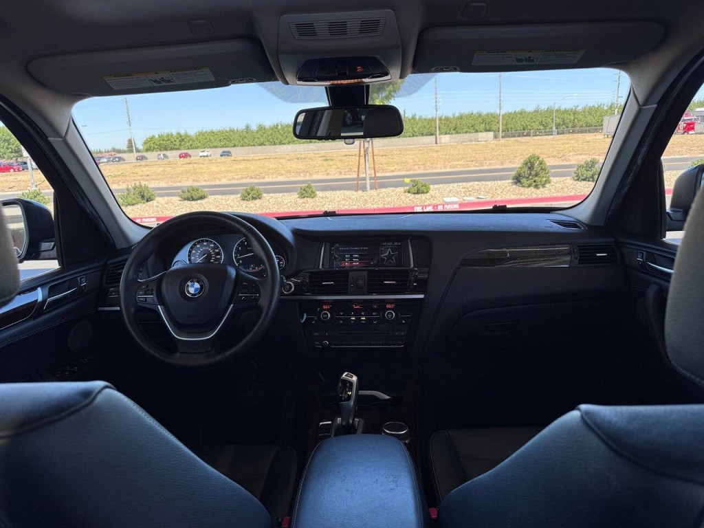 2017 BMW X3 Image 17