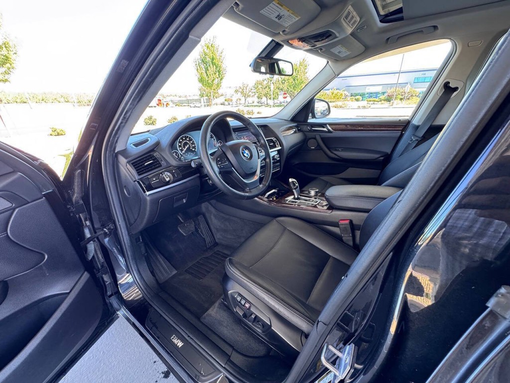 2017 BMW X3 Image 31