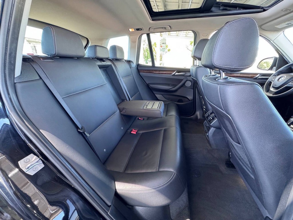 2017 BMW X3 Image 34