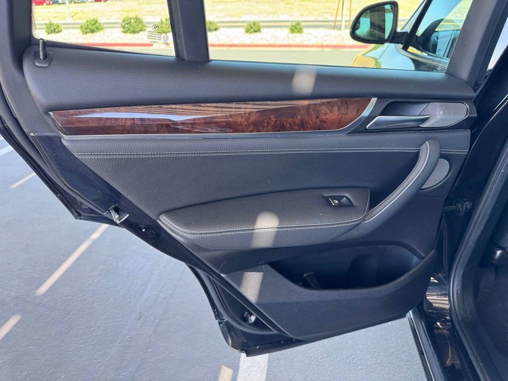 2017 BMW X3 Image 37