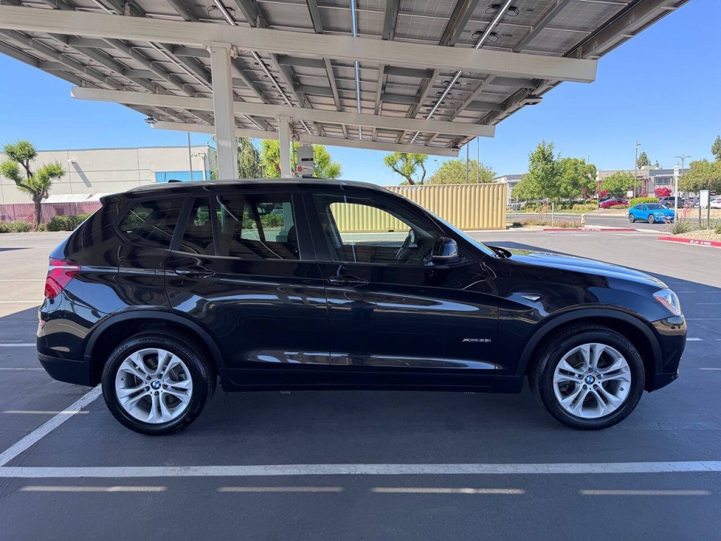 2017 BMW X3 Image 55
