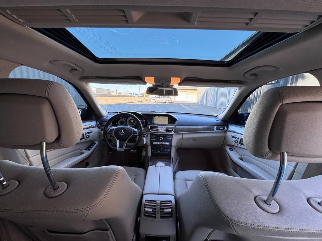 2016 Mercedes-Benz E-Class Image 17