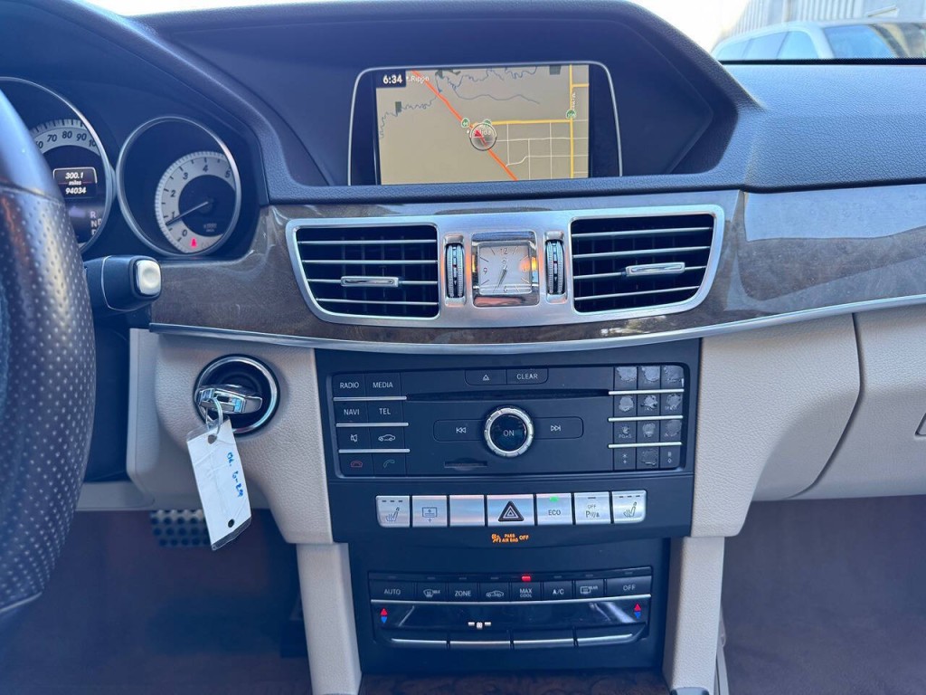 2016 Mercedes-Benz E-Class Image 18