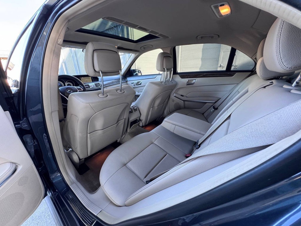 2016 Mercedes-Benz E-Class Image 31