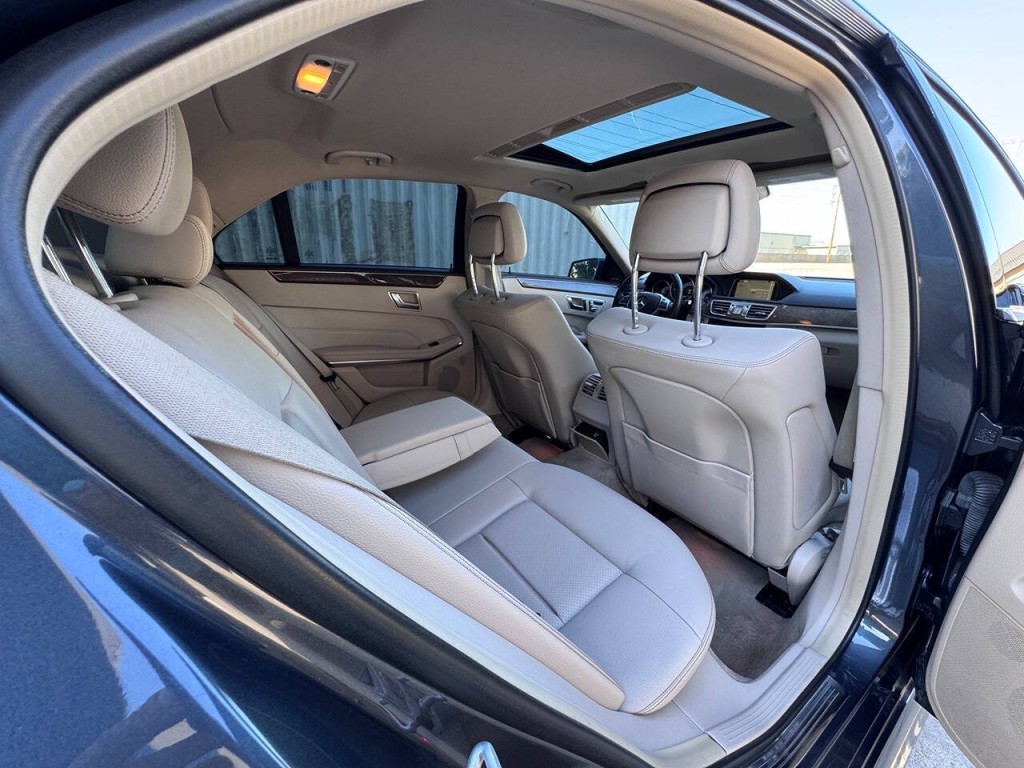 2016 Mercedes-Benz E-Class Image 32