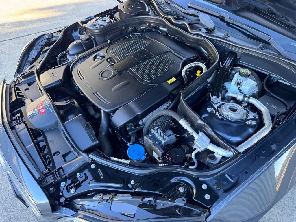 2016 Mercedes-Benz E-Class Image 44