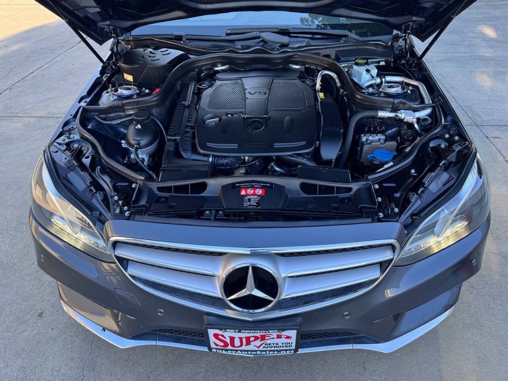 2016 Mercedes-Benz E-Class Image 45