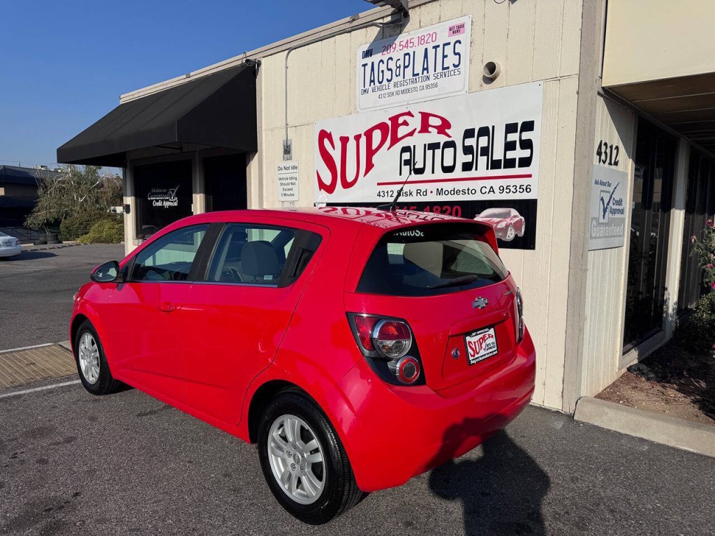 2014 Chevrolet Sonic Image 10