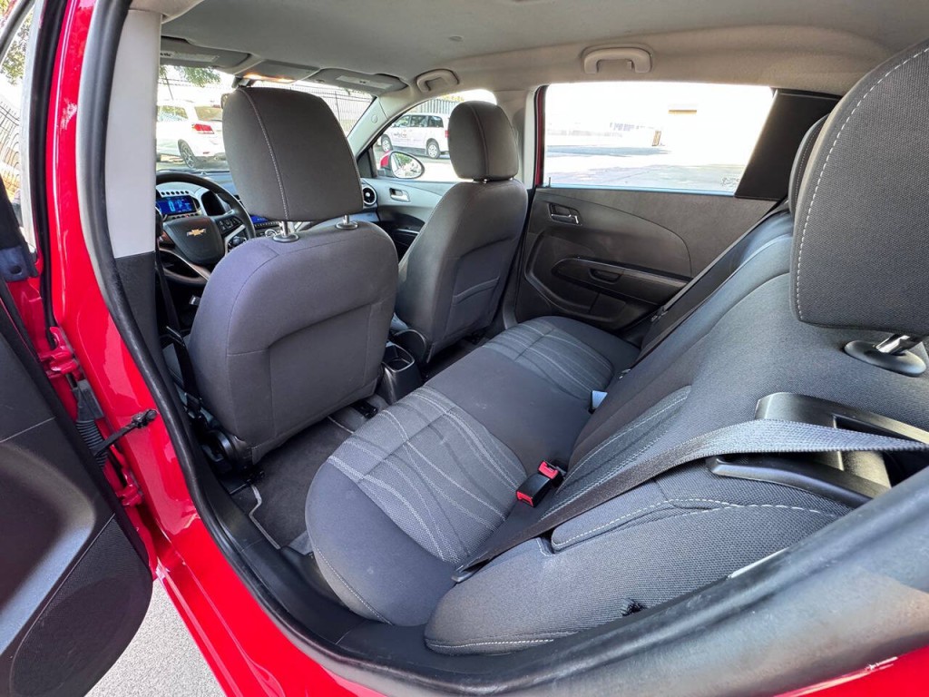 2014 Chevrolet Sonic Image 31