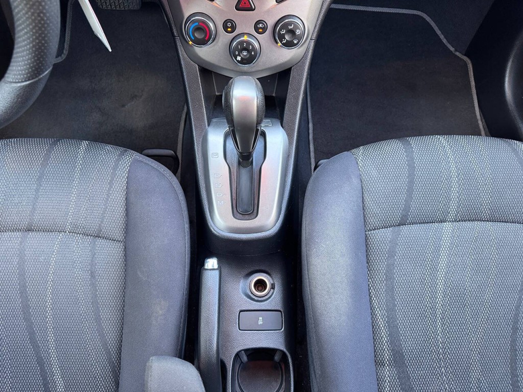2014 Chevrolet Sonic Image 35