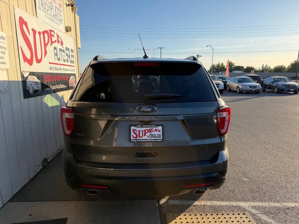 2018 Ford Explorer Image 4